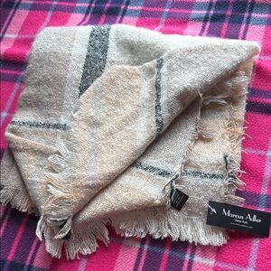 Cream and Gray Wool Scarf with Geometric Pattern